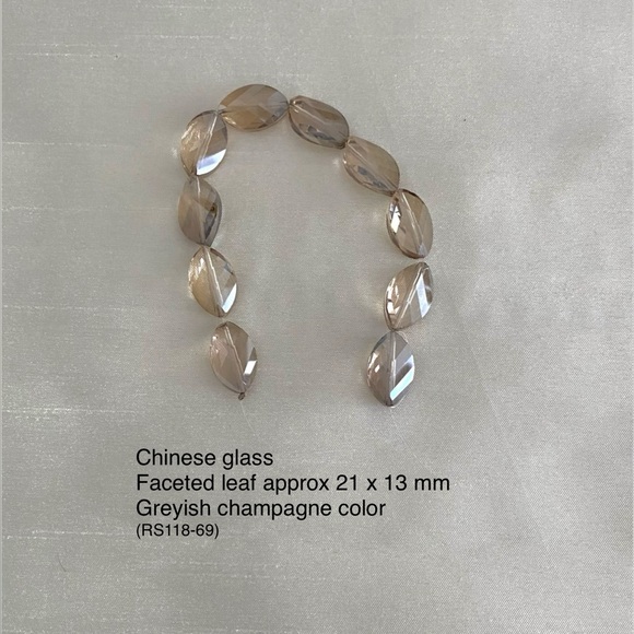 20 stands of Glass beads - Picture 4 of 16